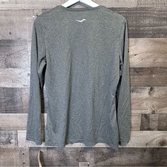 Saucony long sleeve women’s size L “love 2 run” gray NEW - Picture 2 of 6